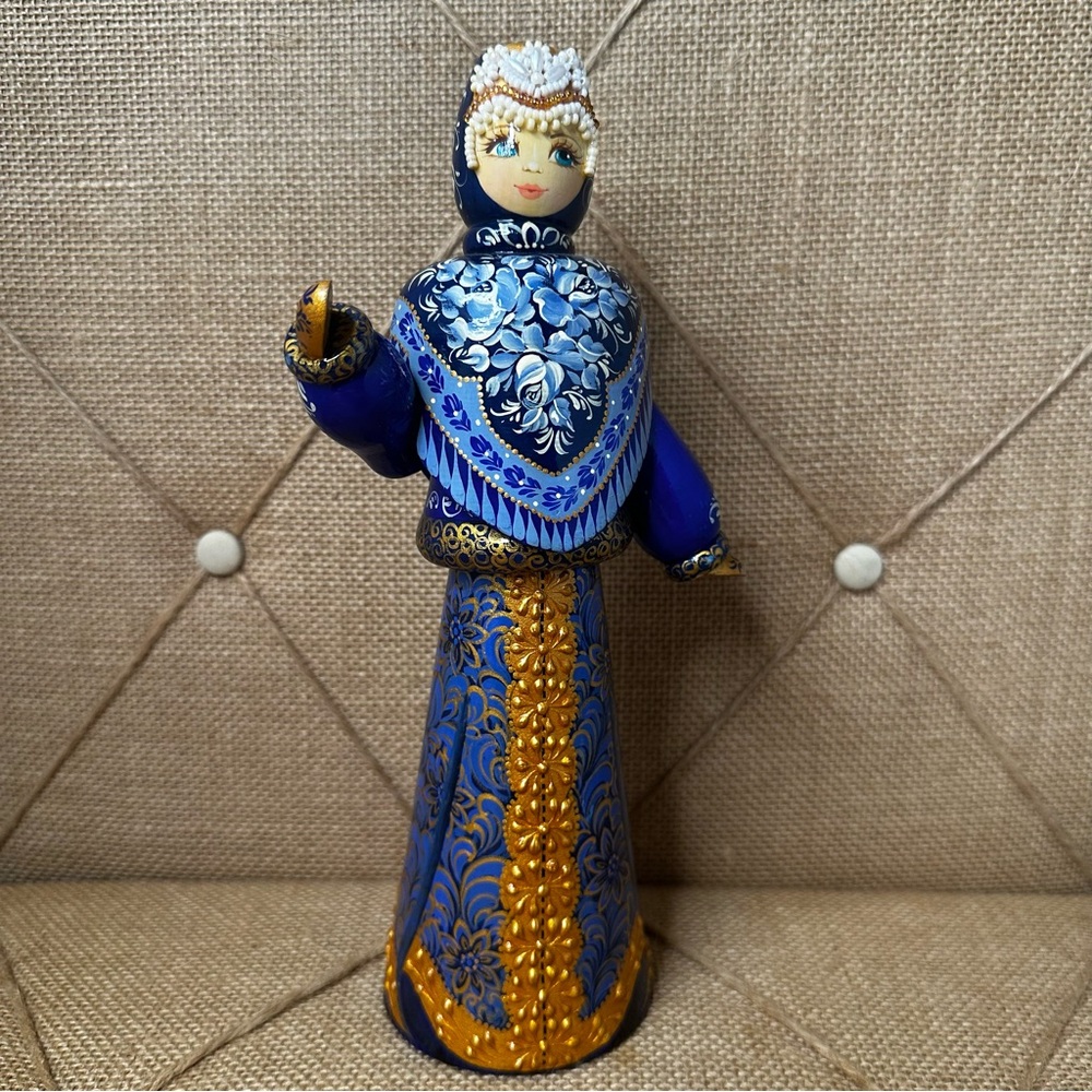 Tverskoy Uzor Co. Russian Matryoshka Handmade Wood Tall 9.5” Doll Female Signed